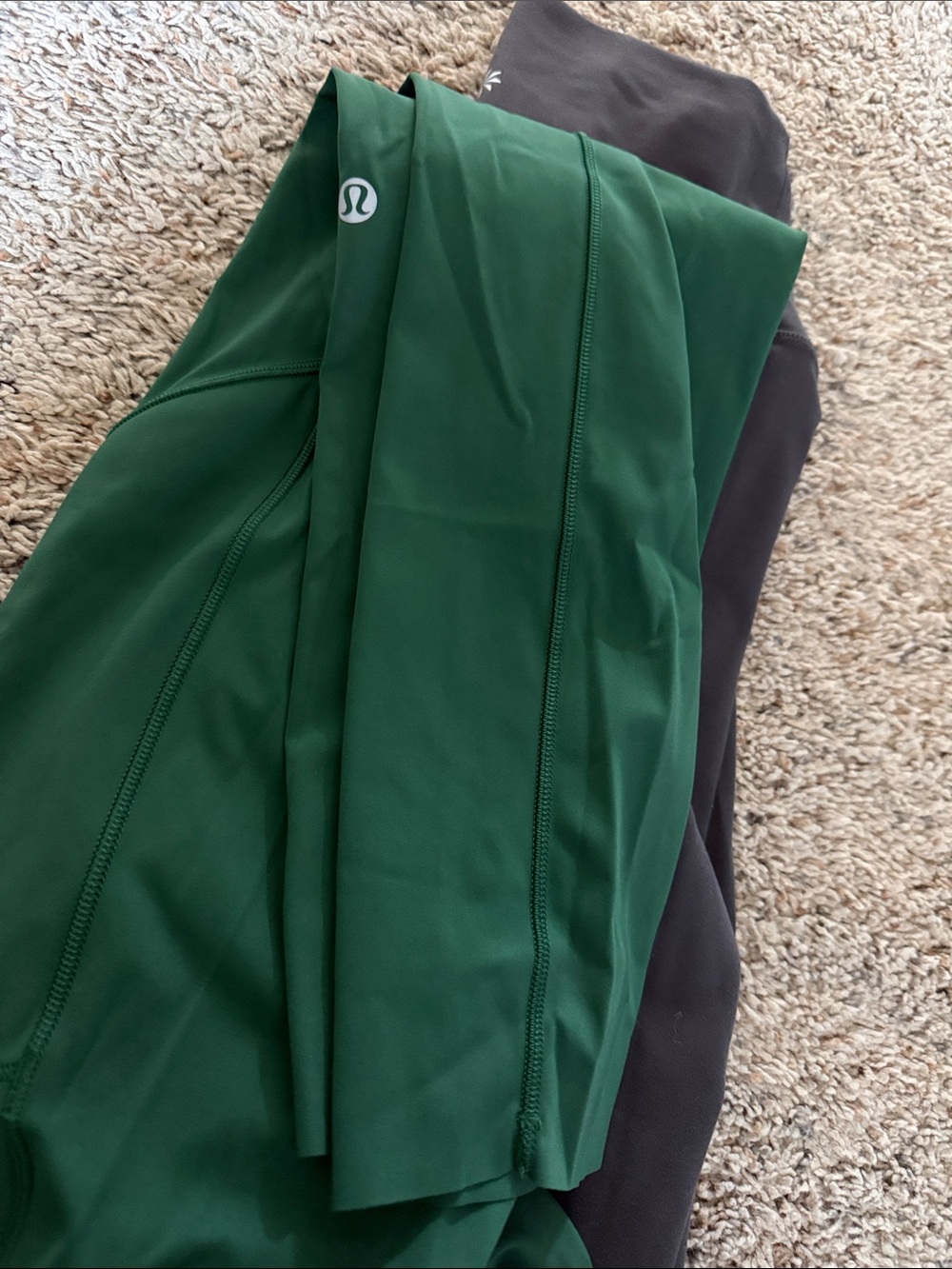 ✨📣LULULEMON ATHLETA 4 PIECE LOT📣✨ - Picture 5 of 9